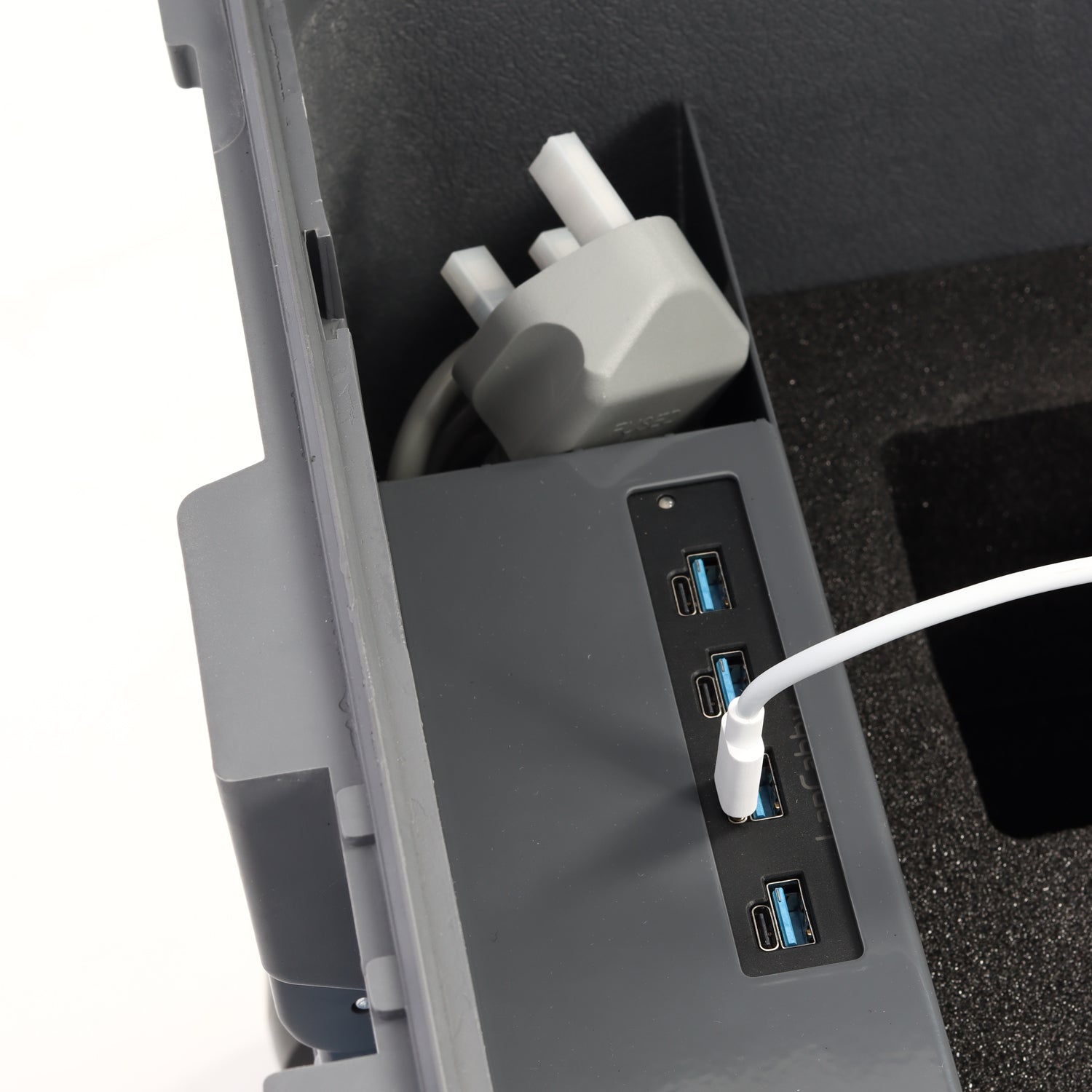 LapCabby USB Charging Case for VR Headsets | Office Furniture Designs