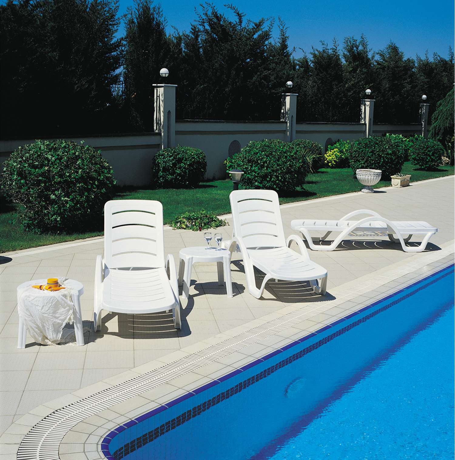 Siesta Havana Sun Lounger 3 Piece Outdoor Setting White | Office Furniture Designs