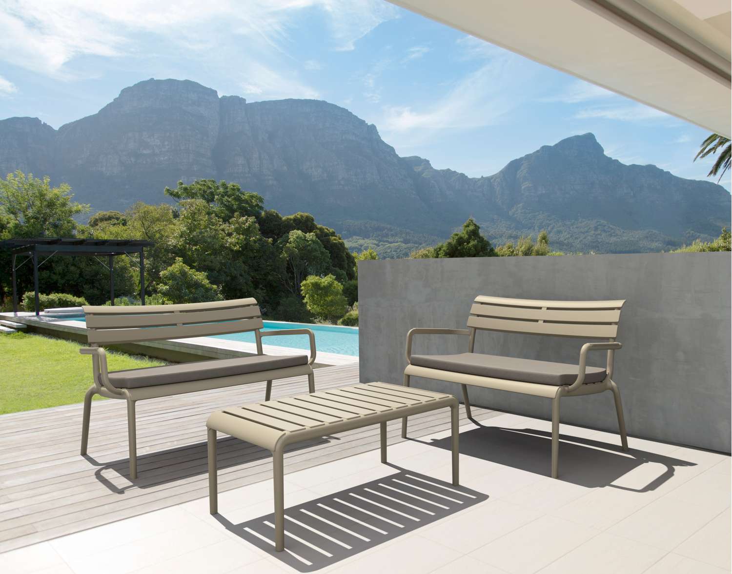 Siesta Paris Lounge Table White | Office Furniture Designs